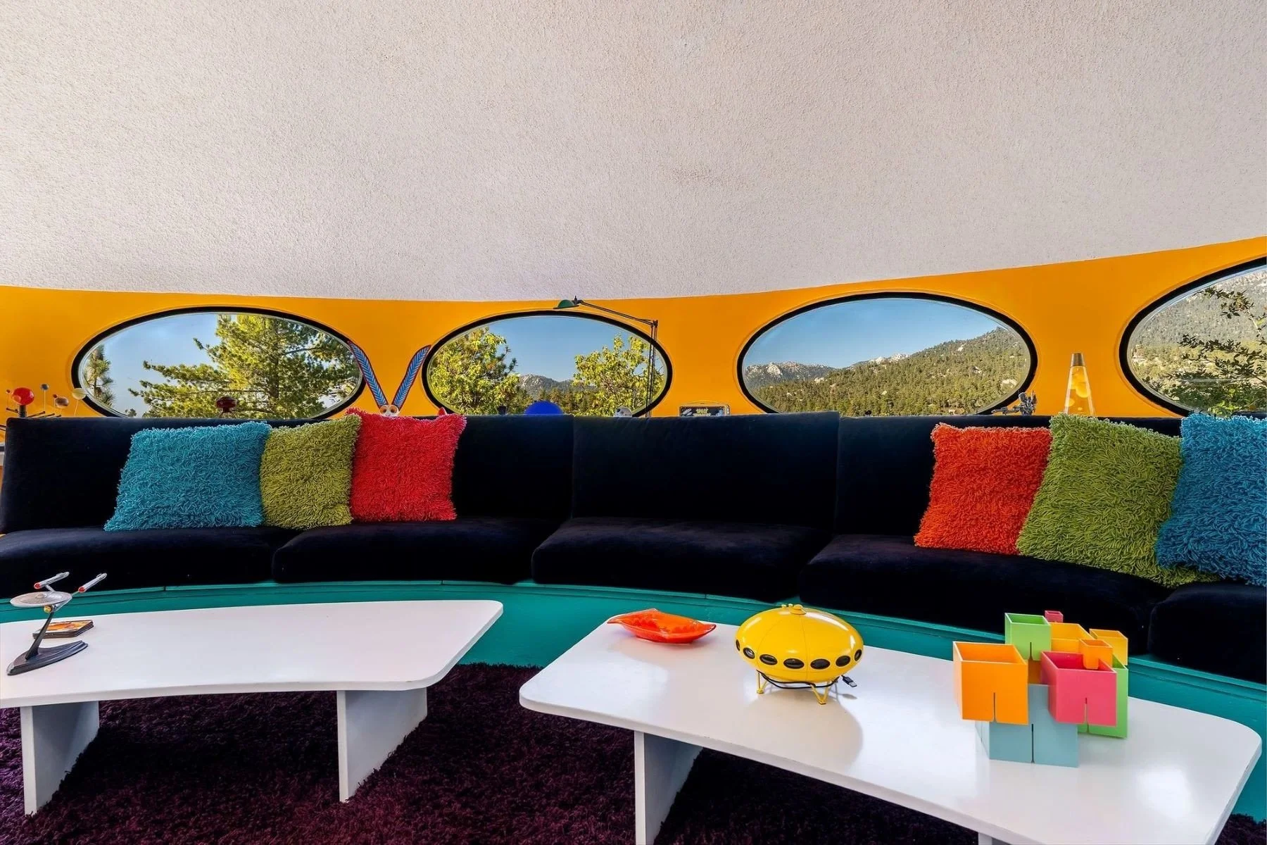 francis-york-donaldson-futuro-house-matti-suuronen-space-age-architecture-idyllwild-california-42.jpeg