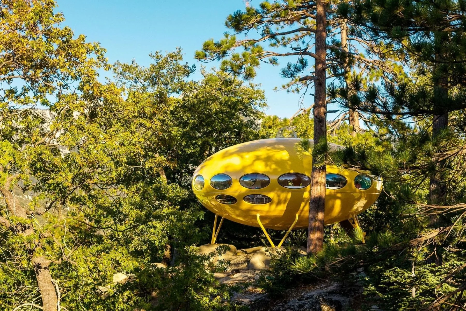 francis-york-donaldson-futuro-house-matti-suuronen-space-age-architecture-idyllwild-california-48.jpeg
