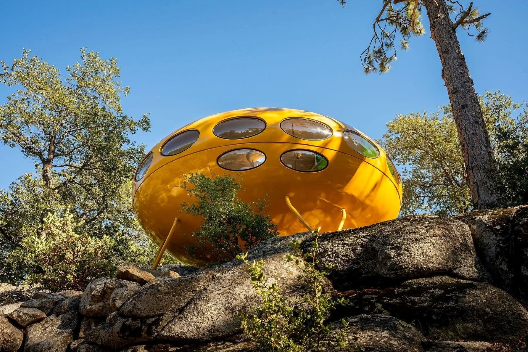 francis-york-donaldson-futuro-house-matti-suuronen-space-age-architecture-idyllwild-california-49.jpeg