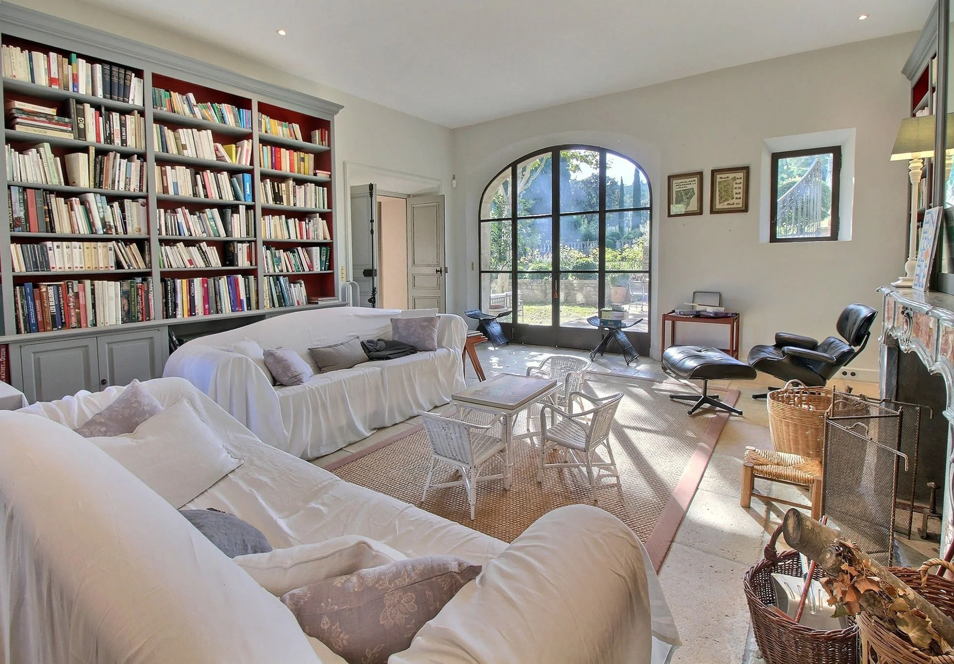 francis-york-18th-century-provencal-farmhouse-alpilles-saint-remy-de-provence-12.jpg