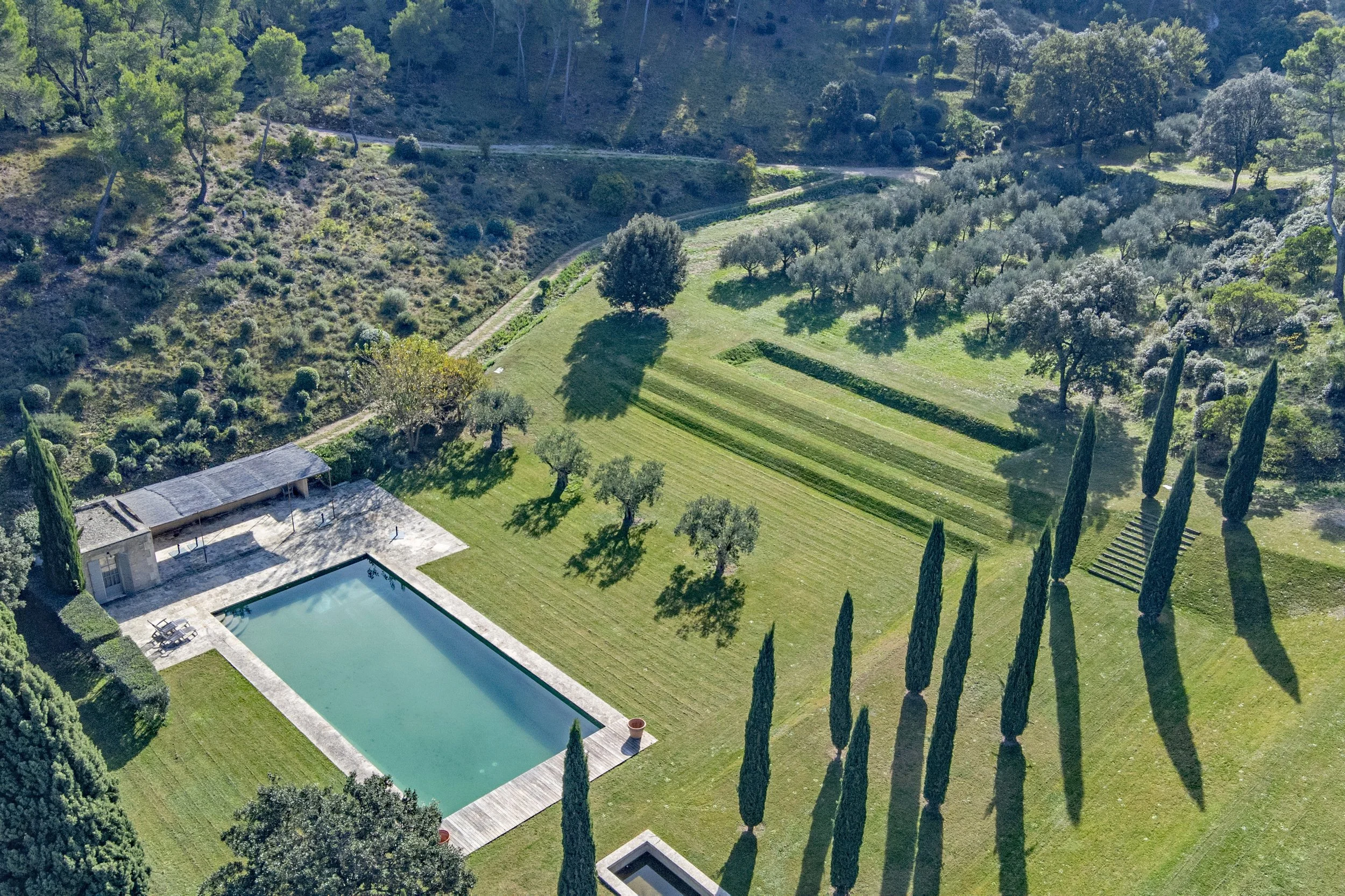 francis-york-18th-century-provencal-farmhouse-alpilles-saint-remy-de-provence-23.jpg
