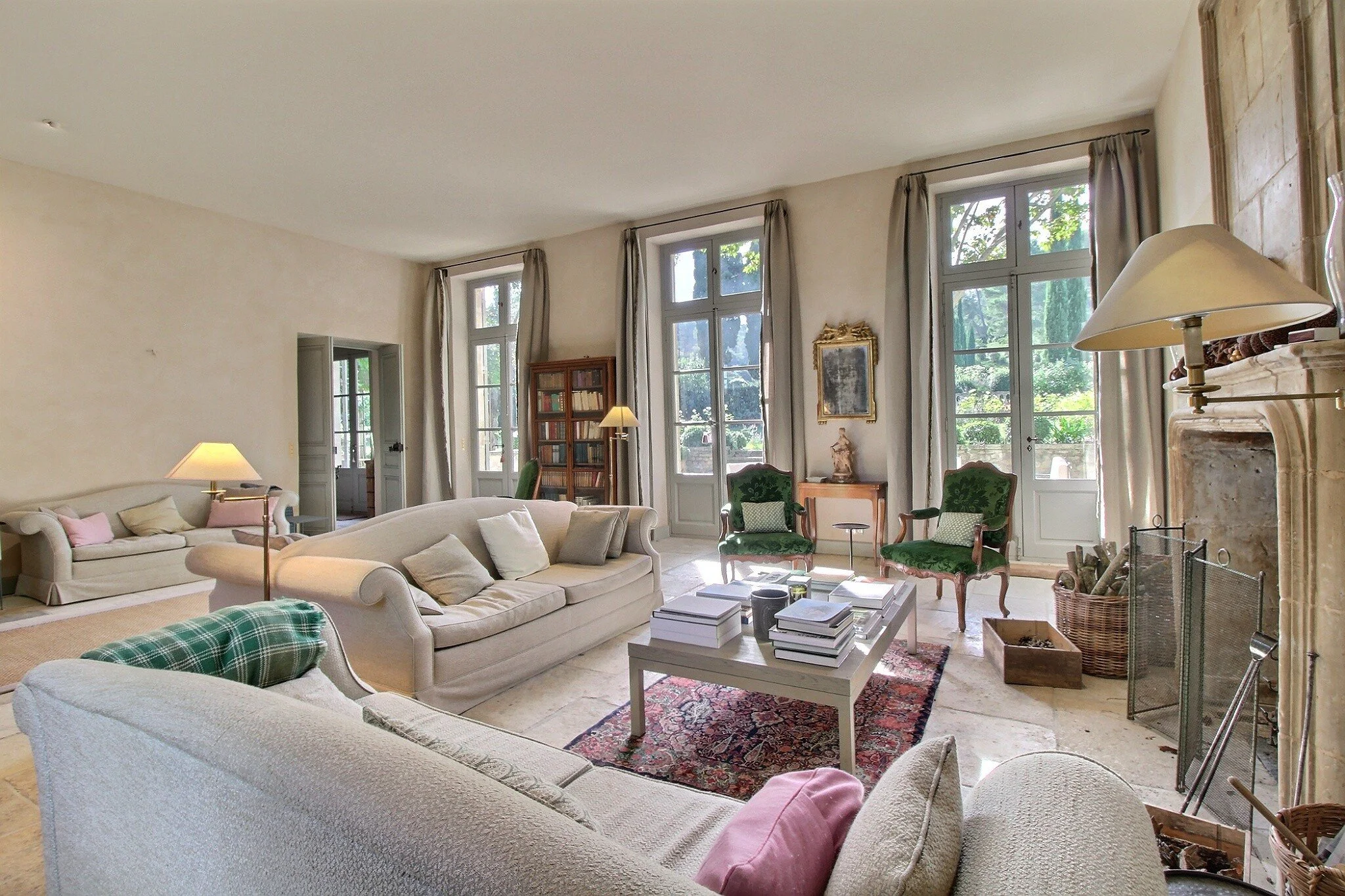 francis-york-18th-century-provencal-farmhouse-alpilles-saint-remy-de-provence-26.jpg