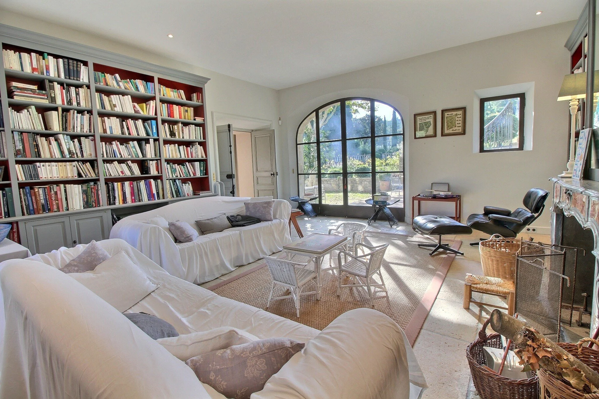 francis-york-18th-century-provencal-farmhouse-alpilles-saint-remy-de-provence-27.jpg