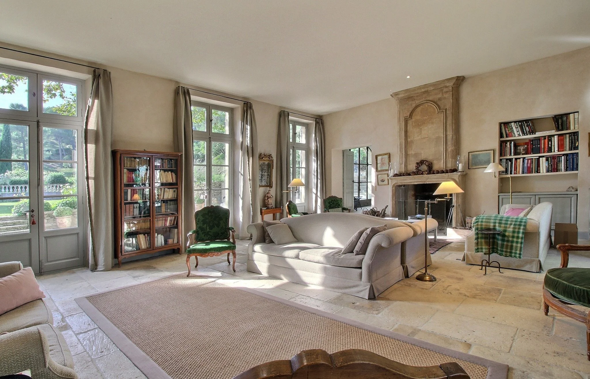 francis-york-18th-century-provencal-farmhouse-alpilles-saint-remy-de-provence-30.jpg