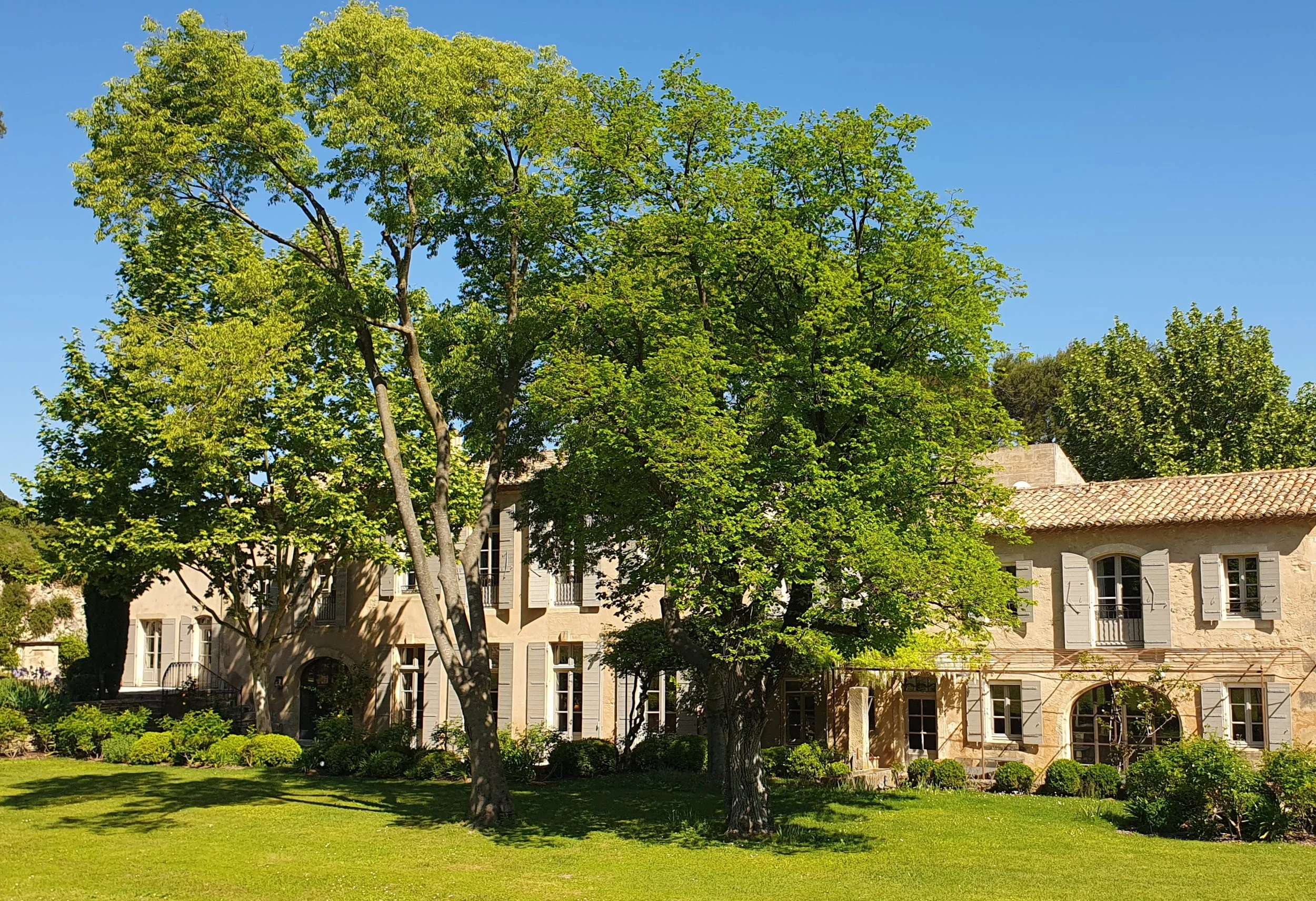 francis-york-18th-century-provencal-farmhouse-alpilles-saint-remy-de-provence-33.JPG