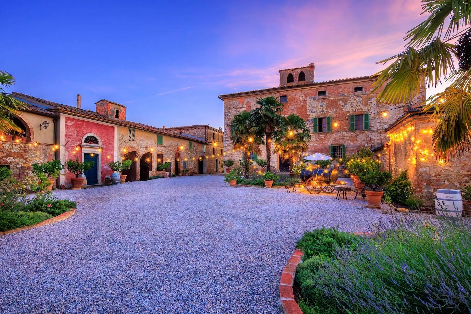 francis-york-medieval-villa-753-acre-wine-estate-tuscany-italy-11.jpg