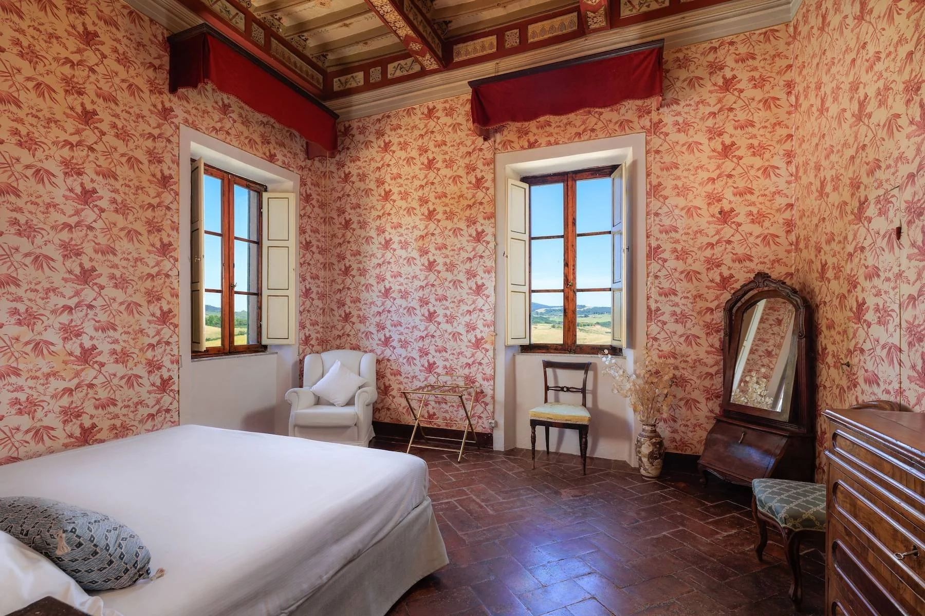 francis-york-medieval-villa-753-acre-wine-estate-tuscany-italy-26.jpg