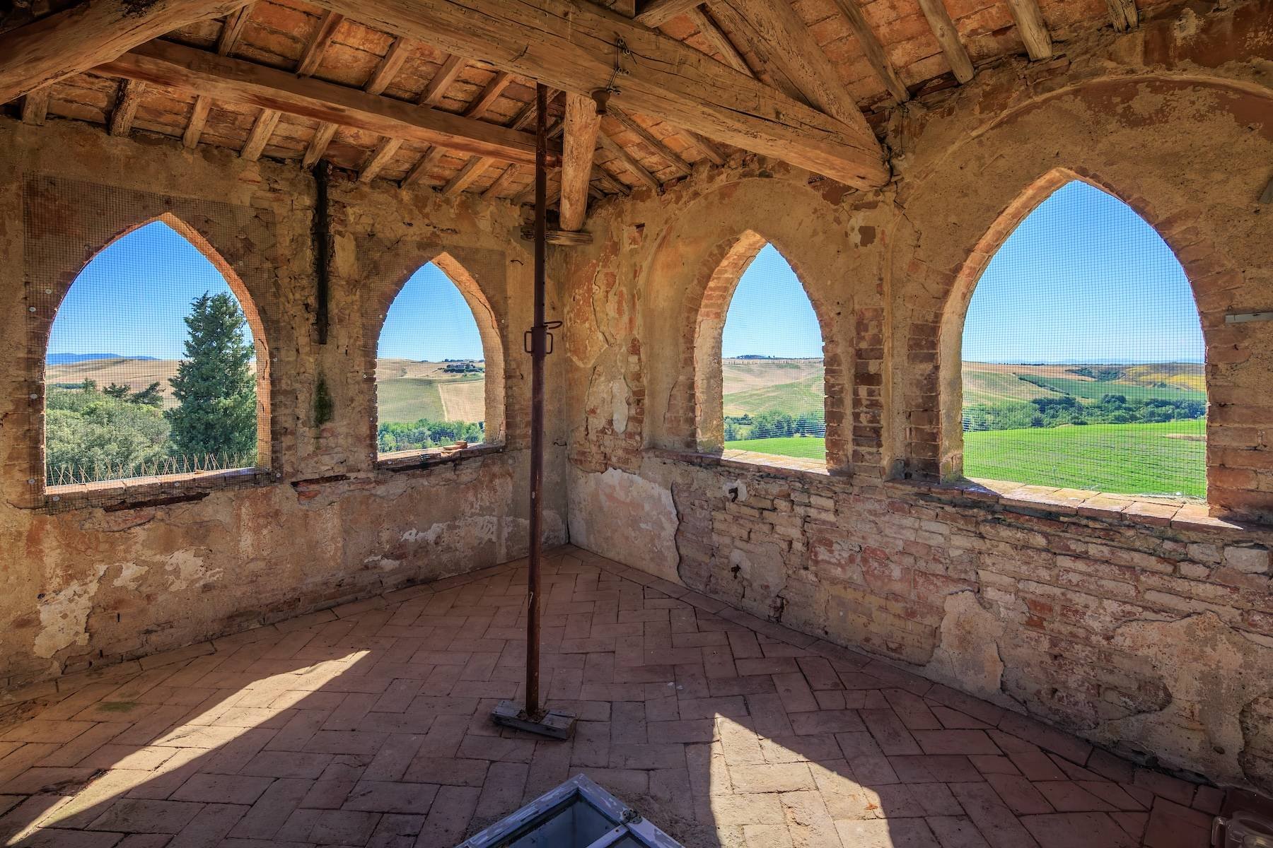 francis-york-medieval-villa-753-acre-wine-estate-tuscany-italy-30.jpg