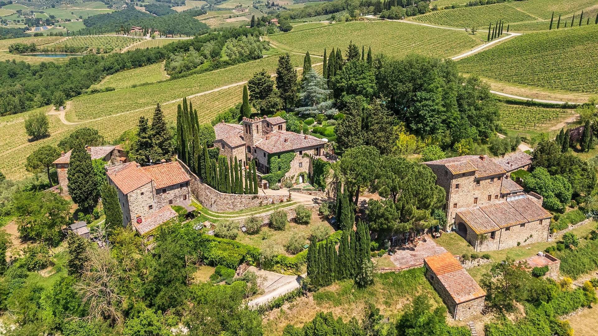 francis-york-castello-di-monterinaldi-tuscan-fortress-chianti-classico-radda-in-chianti-italy-2.jpg