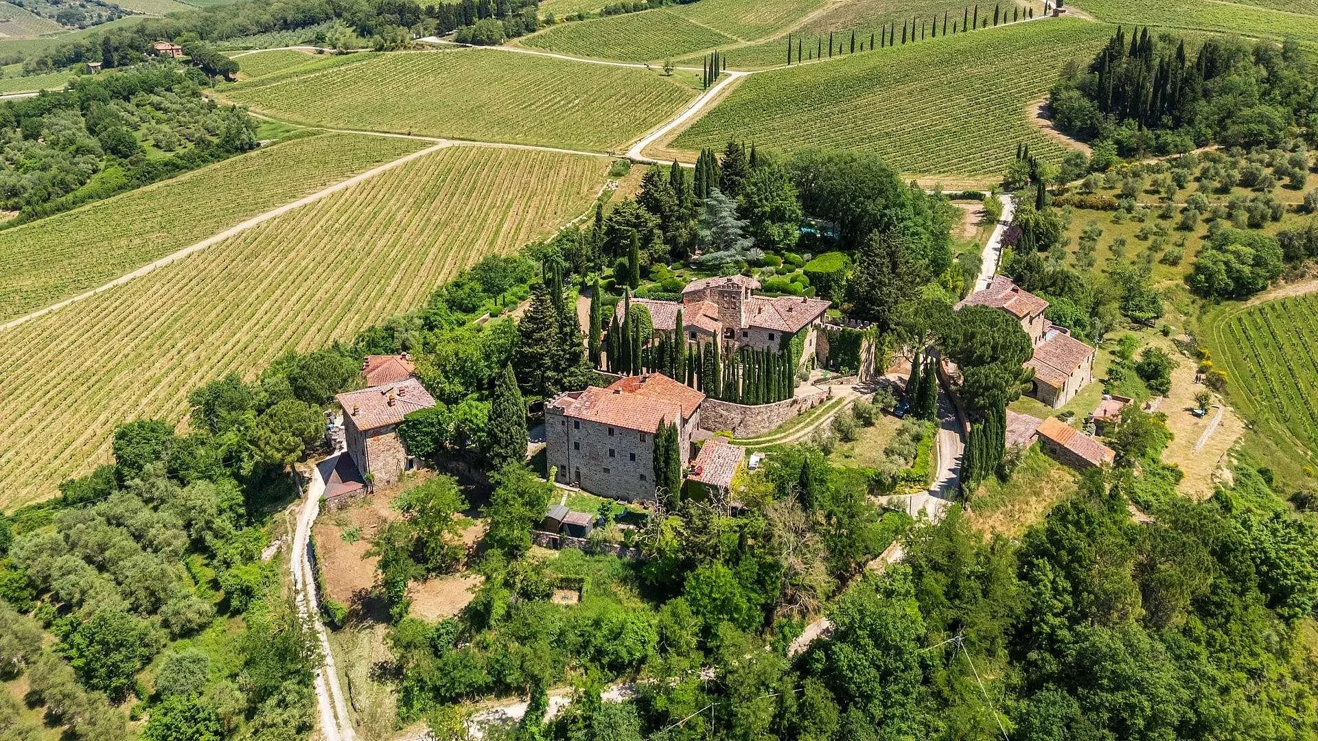 francis-york-castello-di-monterinaldi-tuscan-fortress-chianti-classico-radda-in-chianti-italy-30.jpg