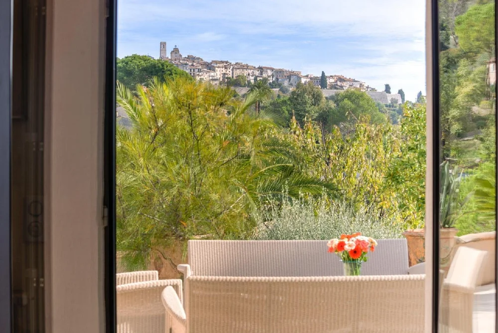 Charming Provencal Villa Overlooking SaintPauldeVence — Francis York