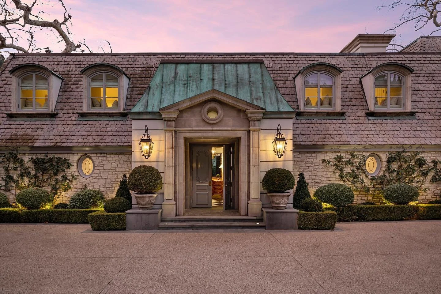 Timeless Hollywood Regencystyle Home in Bel Air, Los Angeles — Francis