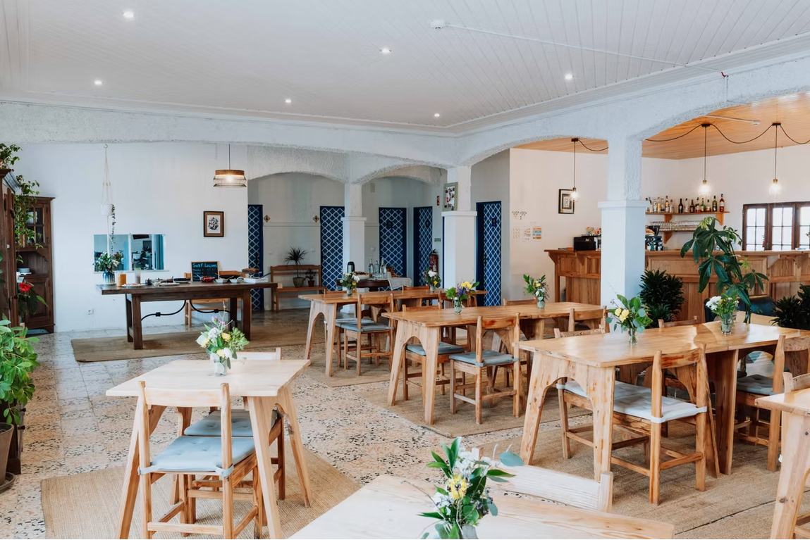 Ondina Guesthouse inside.PNG