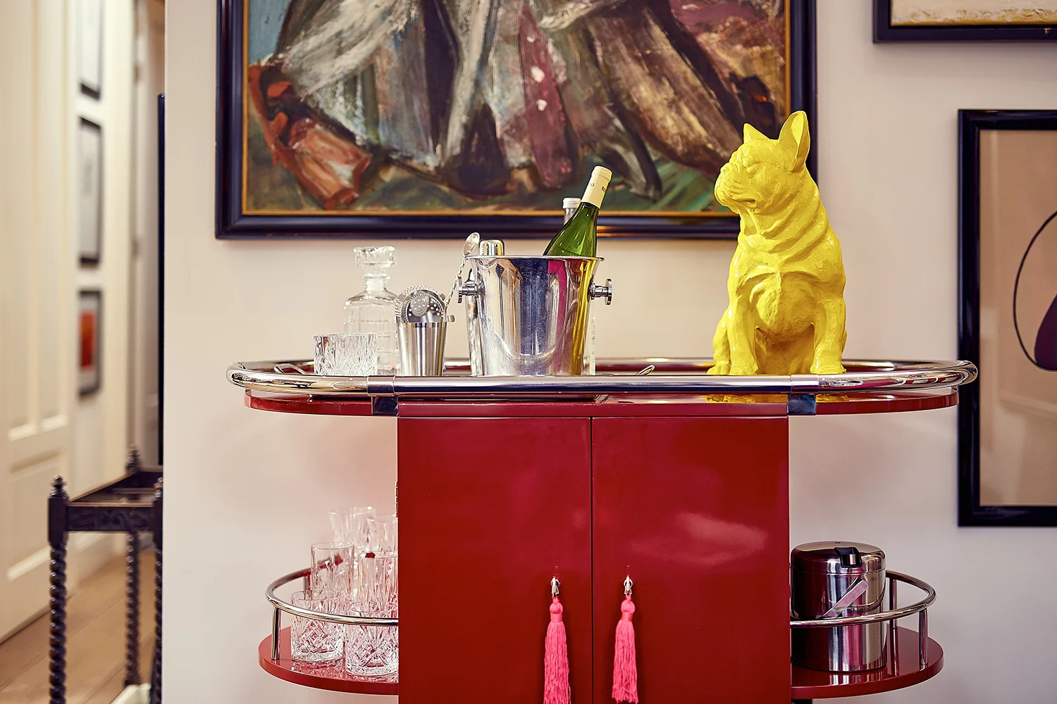 Suites - Art Collectors - Detail 2_small.jpg