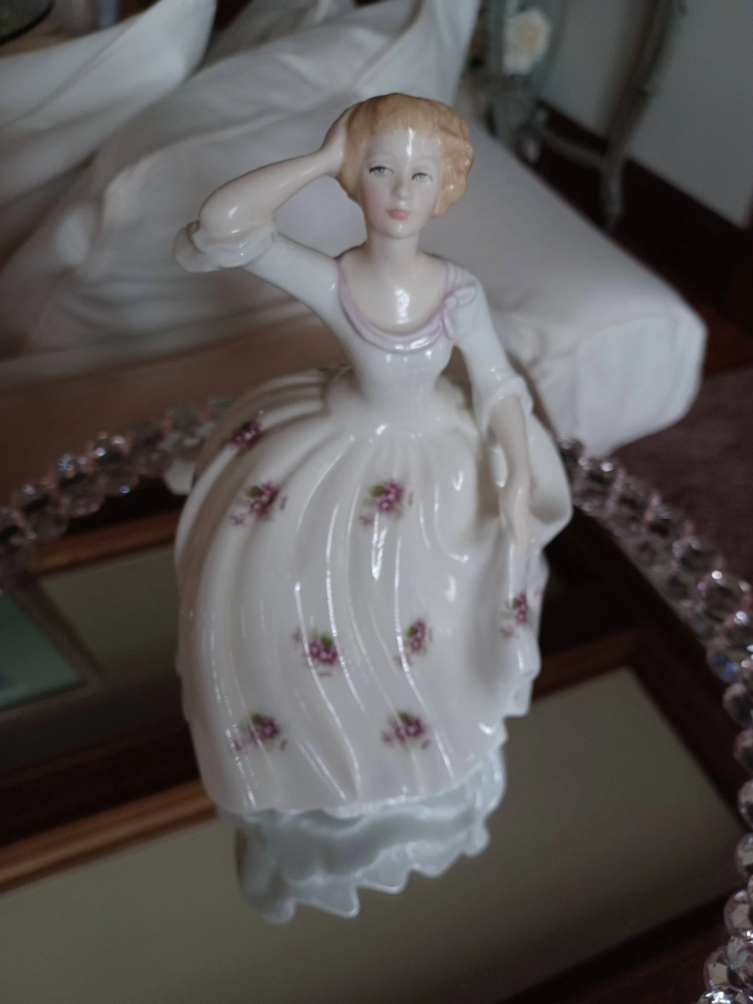 Decorative Woman Statue