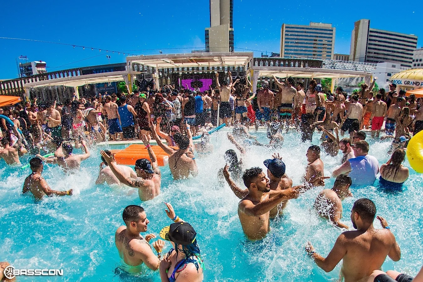 BCLVPOOLPARTY2016_0616_151647-1582_IME.jpg