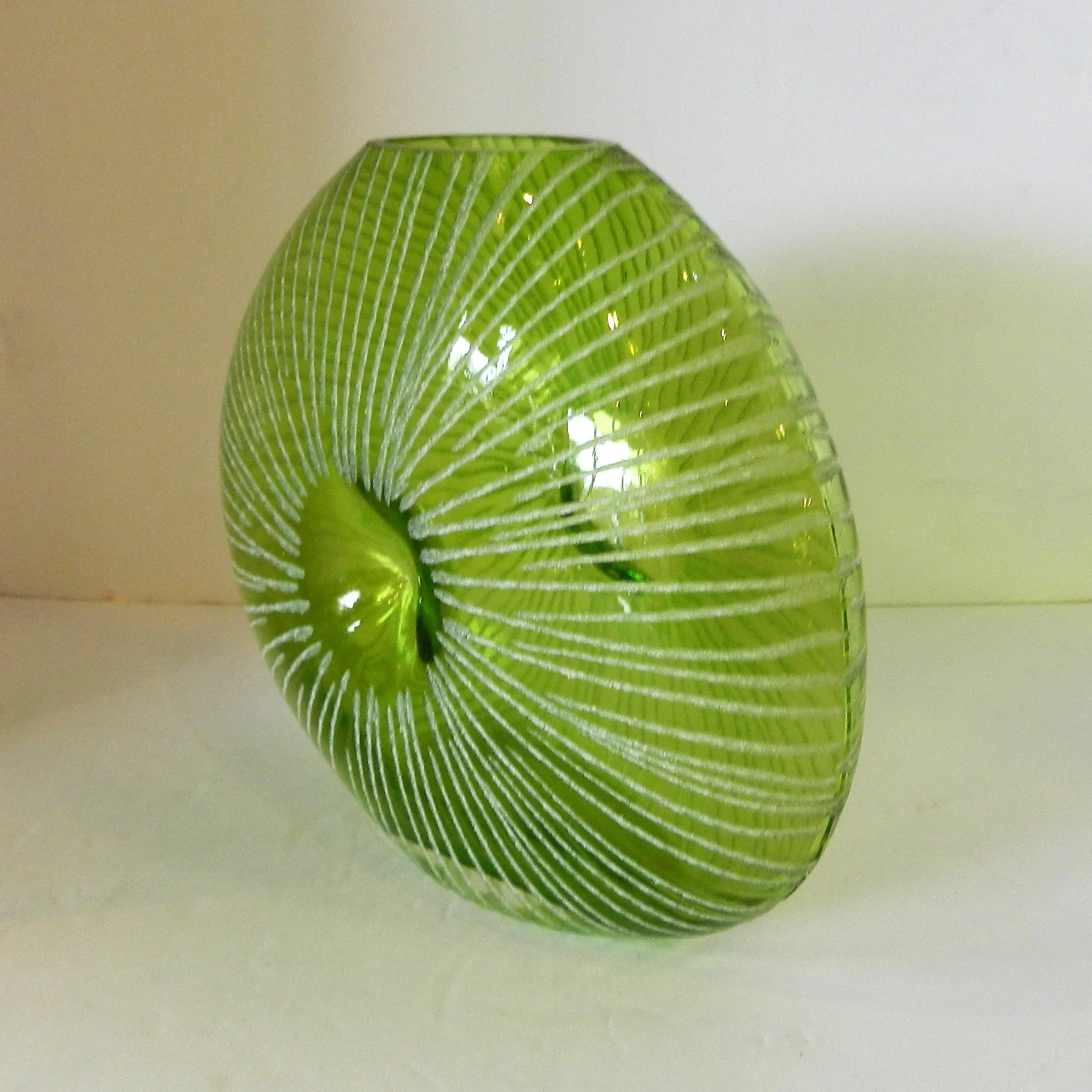 greenvase2.jpg