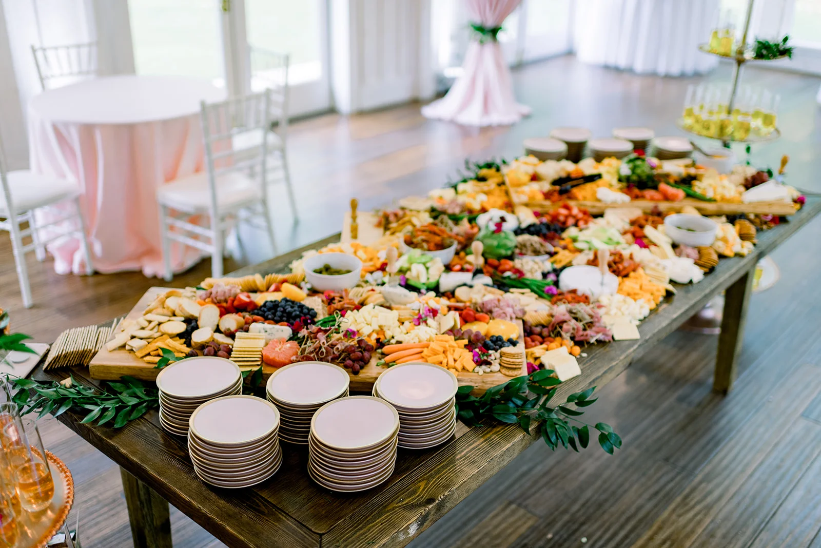 6._Zachary_+_Jennifer_-_Reception_Details_-_Emily_Burney_-_030.jpg