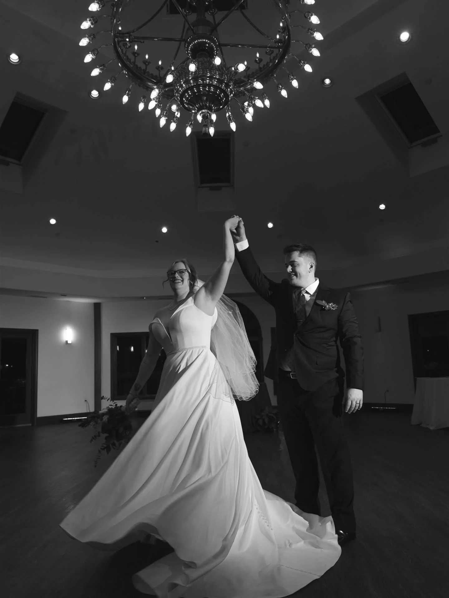 Winter at Granite Rose is quiet, calm, and unbelievably pretty and Kerrie &amp; Patrick&rsquo;s wedding captured all of it.

Snow on the ground, soft light everywhere, and a venue that feels like it was made for cozy celebrations.

These two brought 