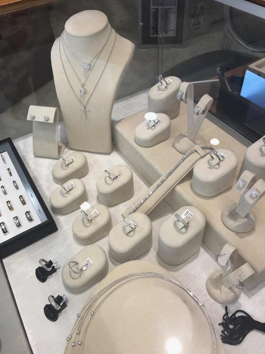 Margot Mckinney | The Family Jewels 