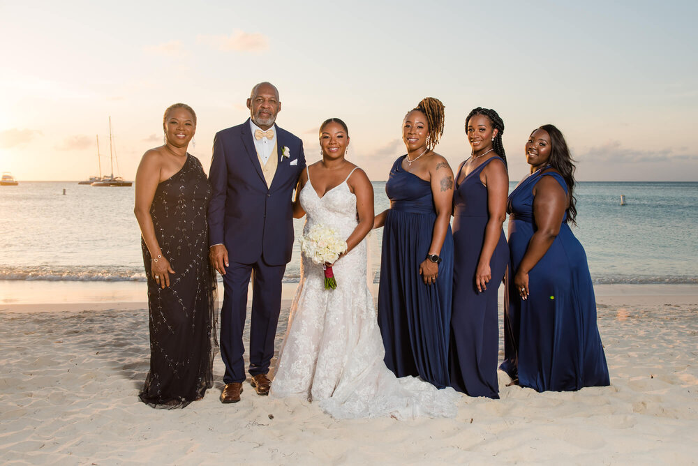 laura-how-to-plan-a-destination-wedding-in-oranjestad-aruba-hilton-aruba-resort-black-destination-bride-desti-tv-desti-guide-to-destination-weddings-2020-bride-family.jpg