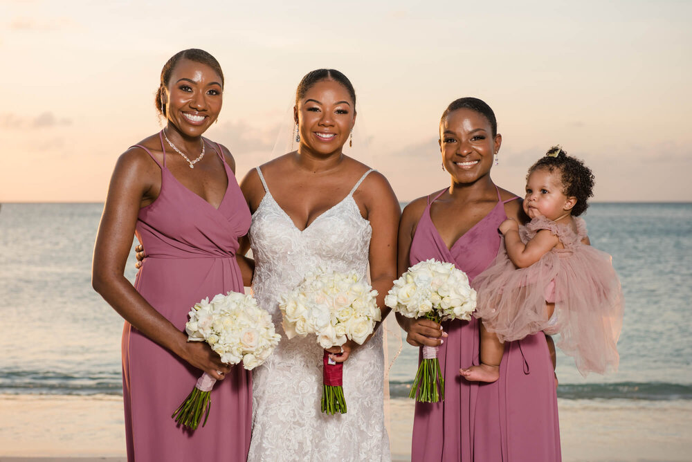 laura-how-to-plan-a-destination-wedding-in-oranjestad-aruba-hilton-aruba-resort-black-destination-bride-desti-tv-desti-guide-to-destination-weddings-2020-bridesmaids.jpg