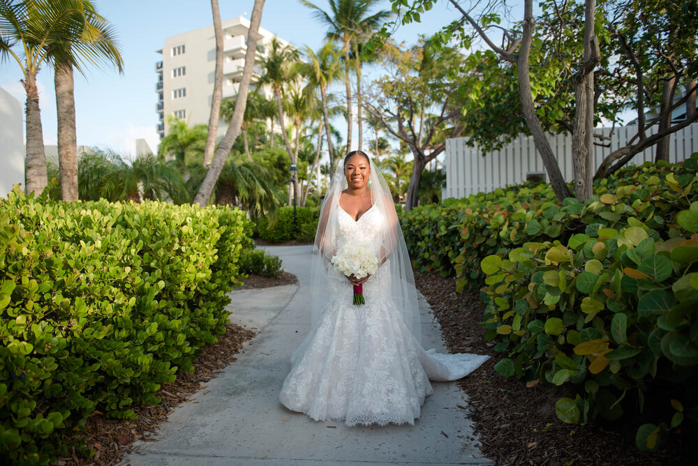 laura-how-to-plan-a-destination-wedding-in-oranjestad-aruba-hilton-aruba-resort-black-destination-bride-desti-tv-desti-guide-to-destination-weddings-2020-beach-bride.jpg