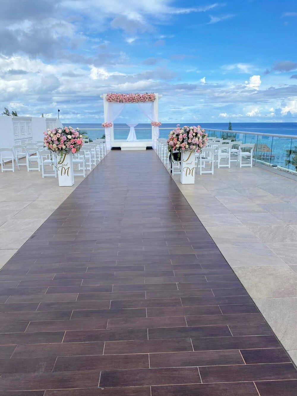 tashima-how-to-plan-a-destination-wedding-in-playa-del-carmen-mexico-azul-fives-beach-resort-black-destination-bride-desti-tv-desti-guide-to-destination-weddings-2020-ceremony-isle.jpg