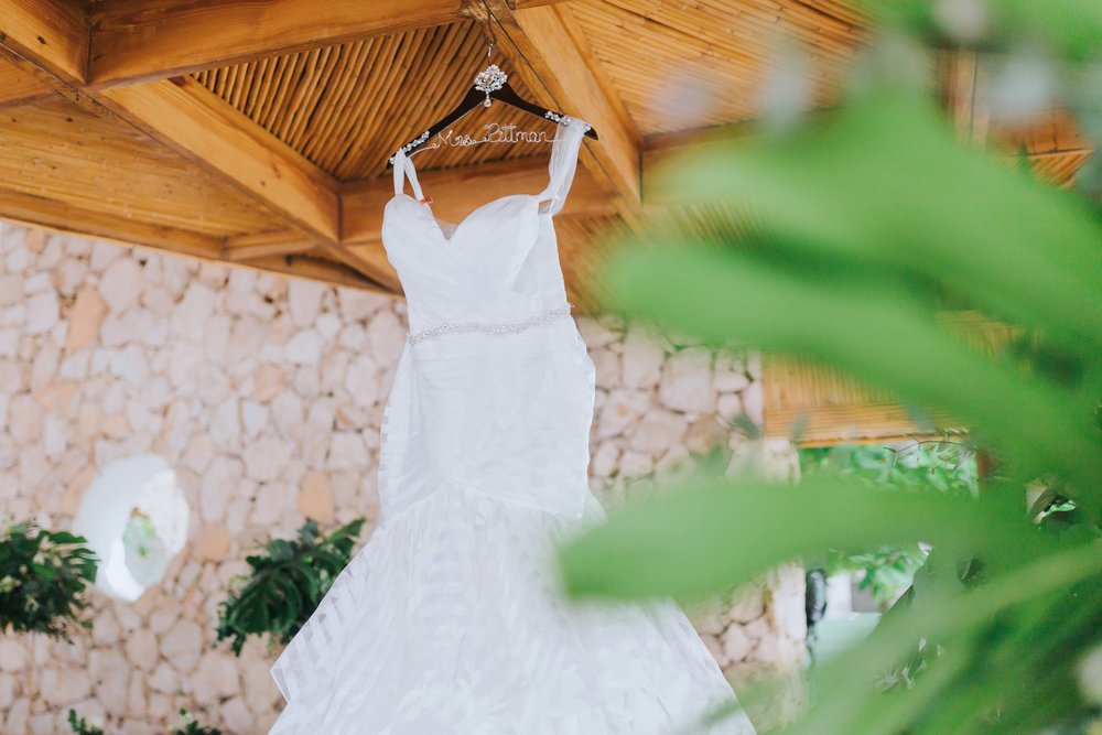 destibride-nicole-how-to-plan-a-destination-wedding-in-punta-cana-dominican-republic-jellyfish-restaurant-royalton-bavaro-resort-black-destination-bride-desti-tv-desti-guide-to-destination-weddings-2021-hanging-gown.jpg