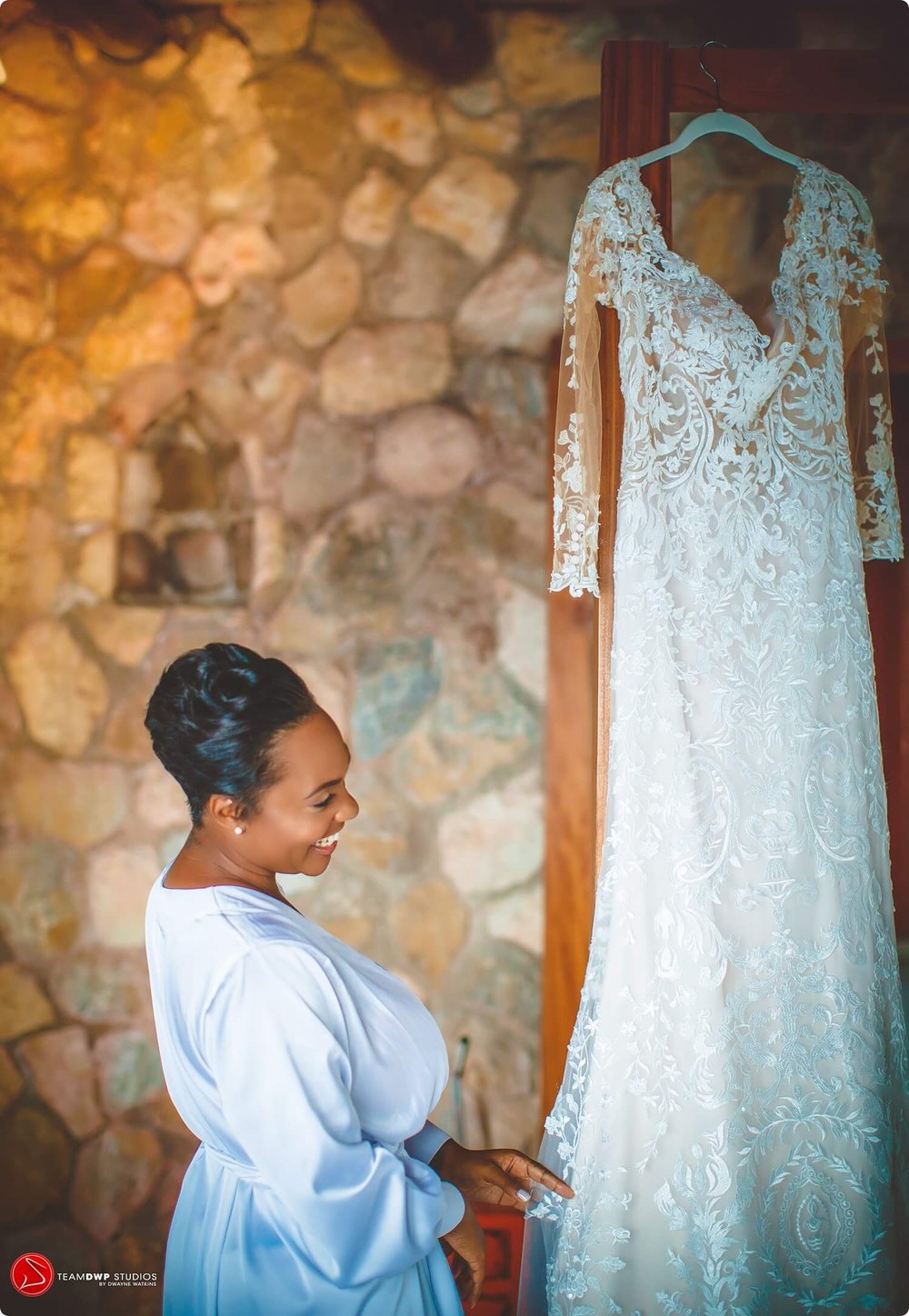 alstons-how-to-plan-a-destination-wedding-in-negril-jamaica-pattoo-castle-black-destination-bride-desti-tv-desti-guide-to-destination-weddings-desticouple-2021-gown-0017.jpg