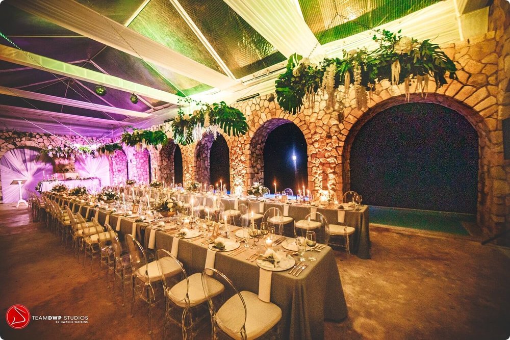 alstons-how-to-plan-a-destination-wedding-in-negril-jamaica-pattoo-castle-black-destination-bride-desti-tv-desti-guide-to-destination-weddings-desticouple-2021-long-tables-0072.jpg