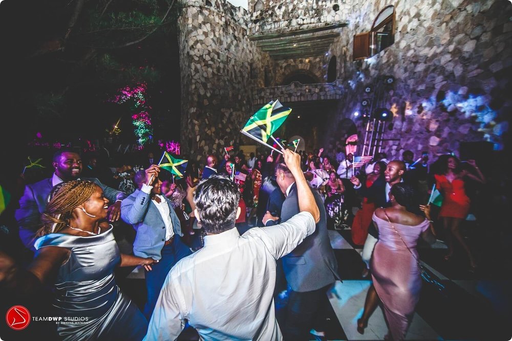 alstons-how-to-plan-a-destination-wedding-in-negril-jamaica-pattoo-castle-black-destination-bride-desti-tv-desti-guide-to-destination-weddings-desticouple-2021-0107.jpg
