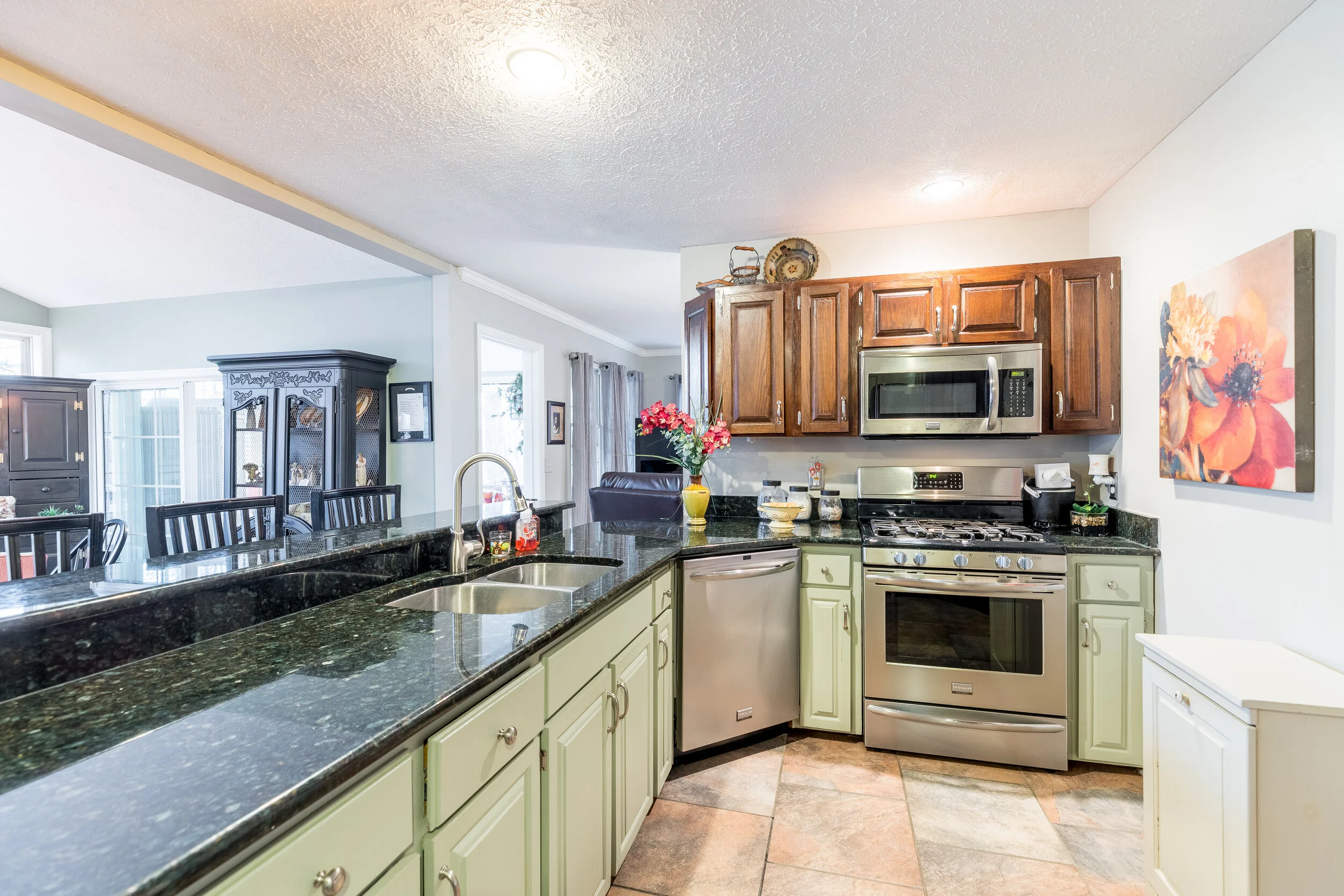 9805 Fendale Dr-18.JPG