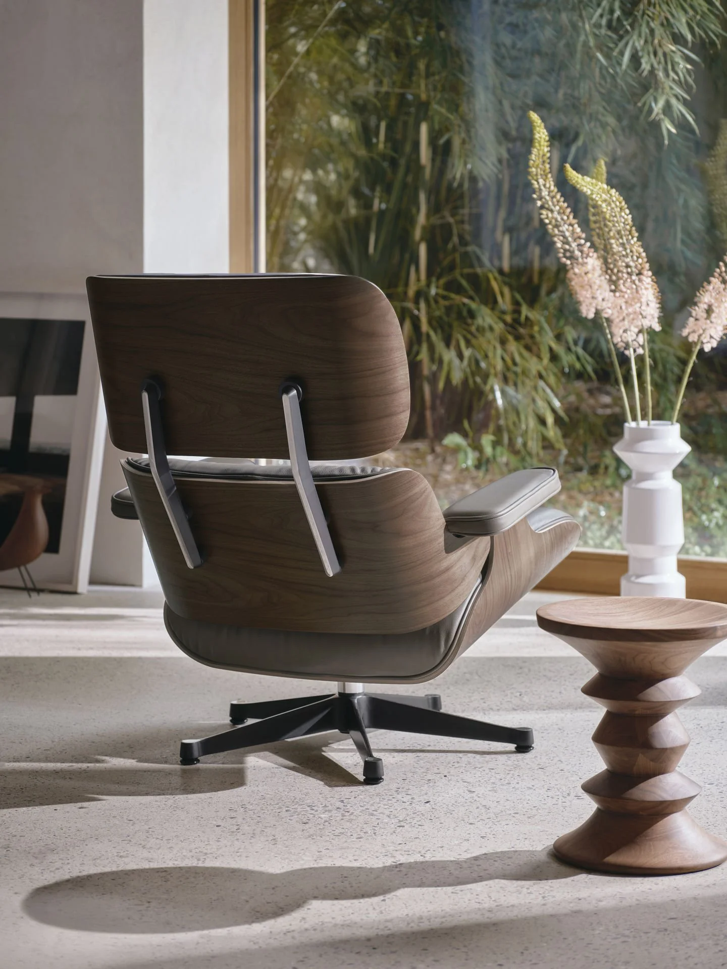 9586115_Lounge Chair & Ottoman, walnut dark_v_fullbleed_1440x.jpg
