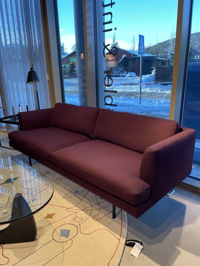 SOLGT - Fri sofa fra Hjelle