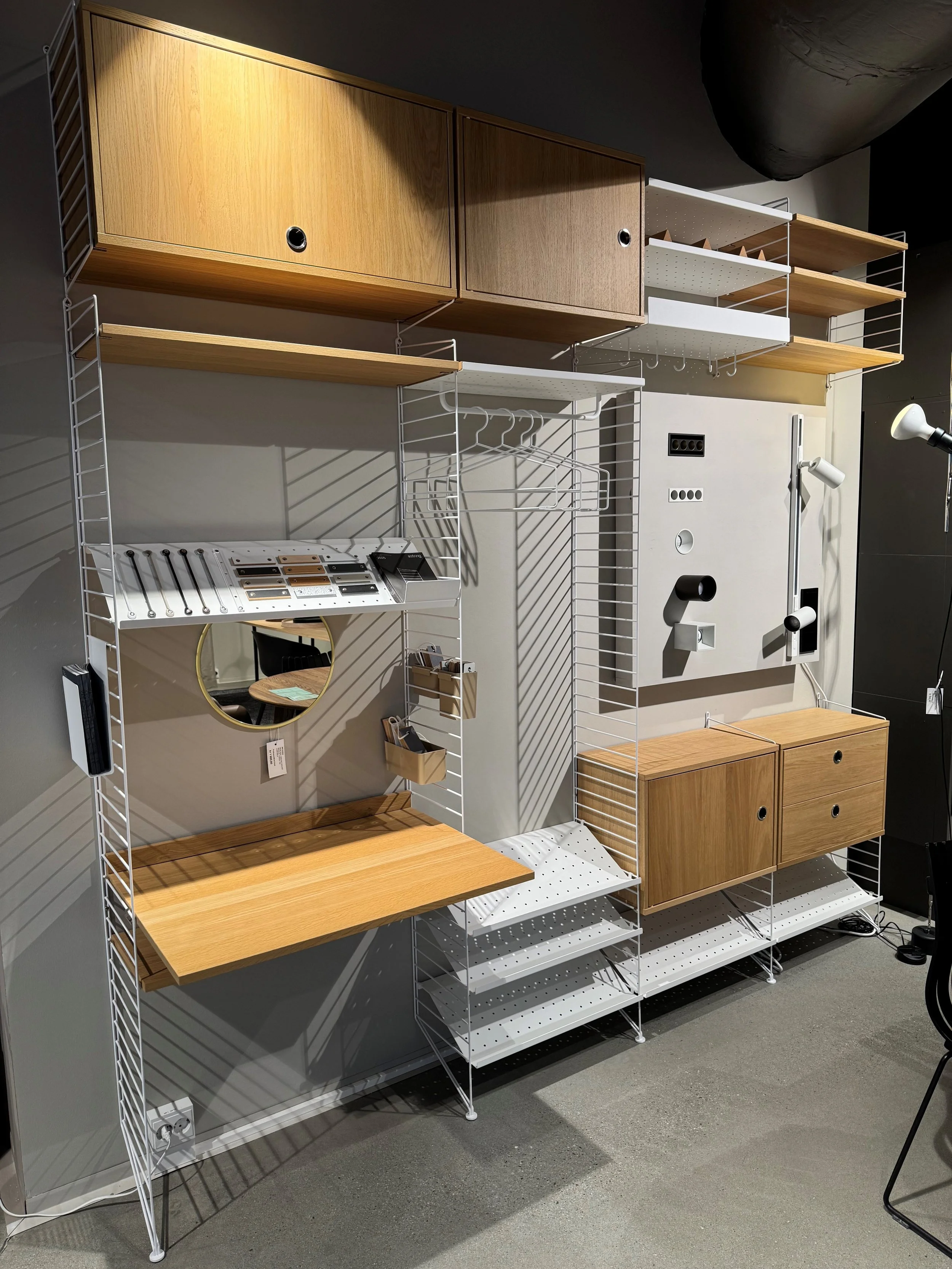 SOLGT - Garderobe/kontor 