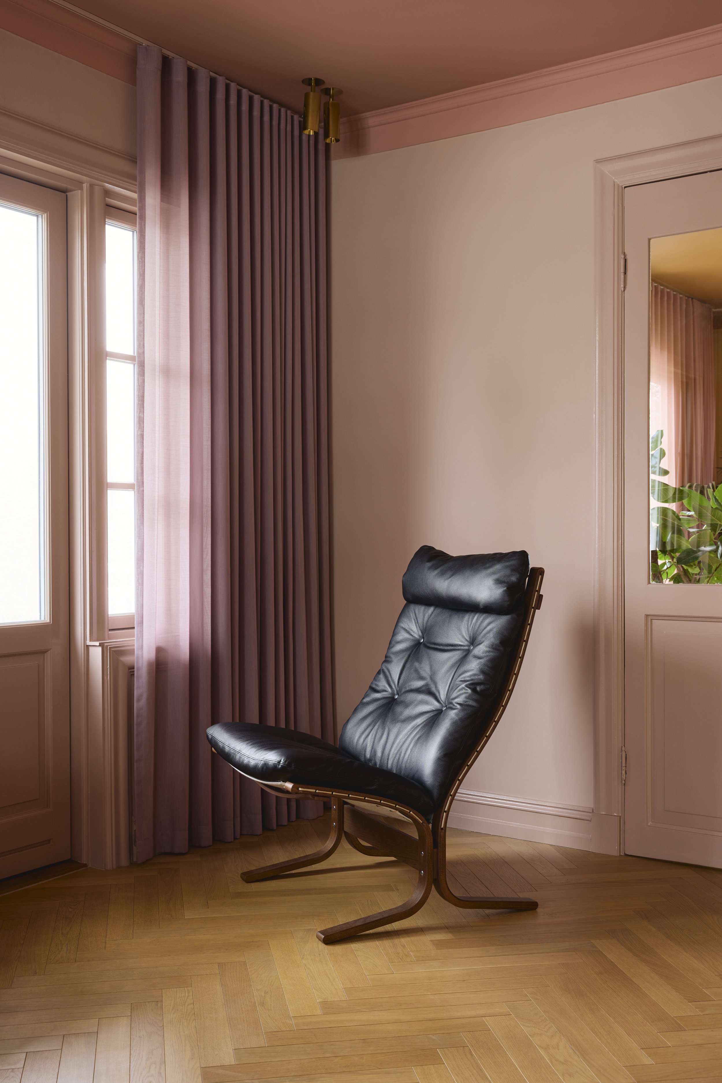 LKHjelle-Siesta-NorskSkinn_PernilleMunster_011_HiRes.jpg