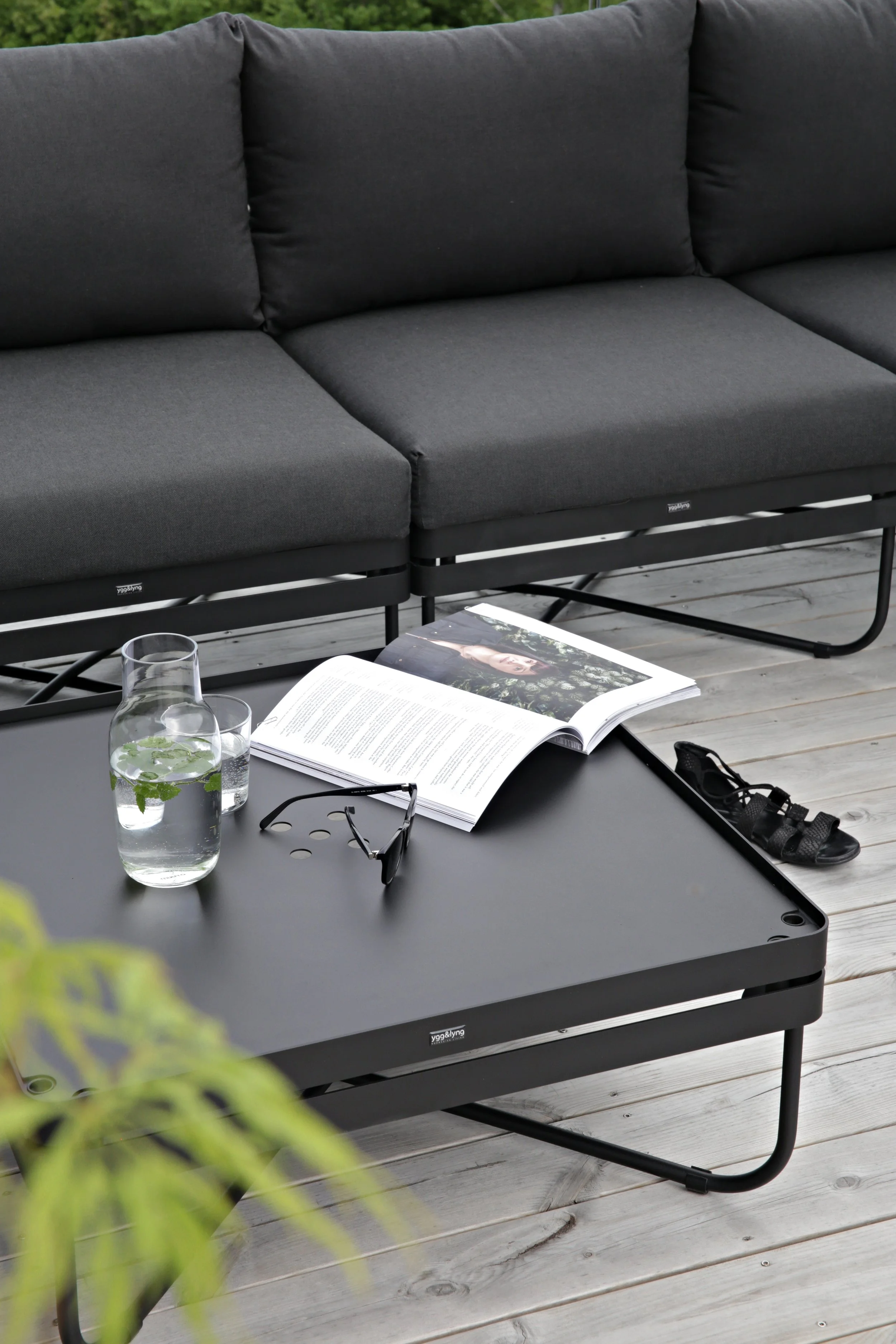 S_Outdoor-Sofa-Bris-S-05-@stylizimoblog.jpg