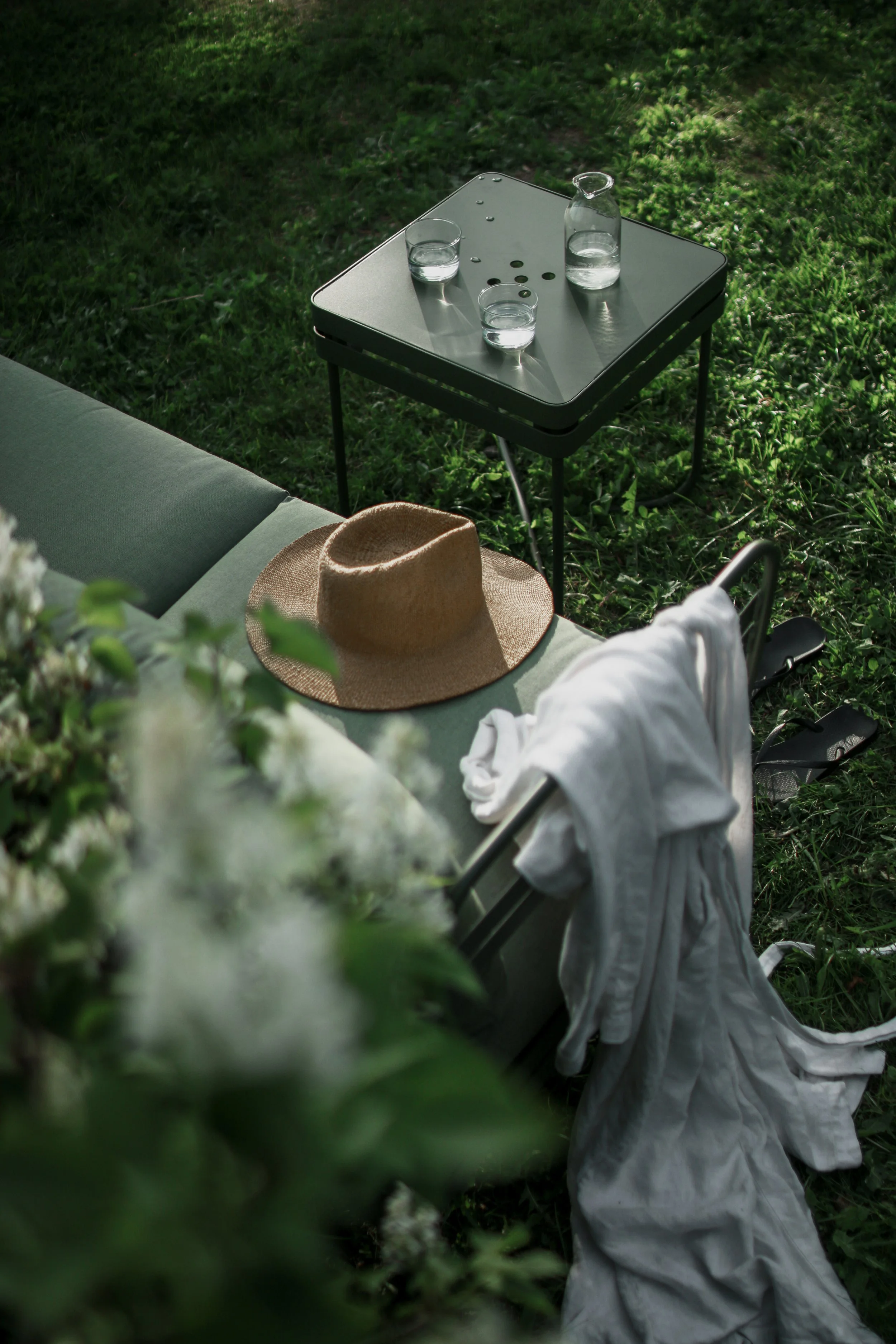 S_Outdoor-Sofa-Bris-DeepOlive-20.jpg