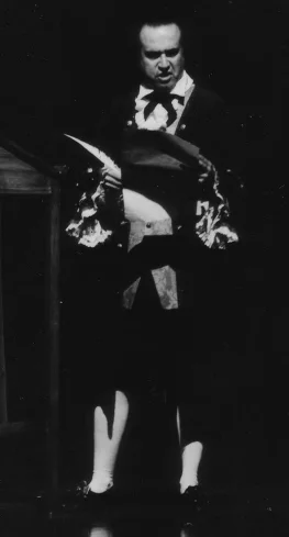  Hector Vasquez als Anton Mesmer