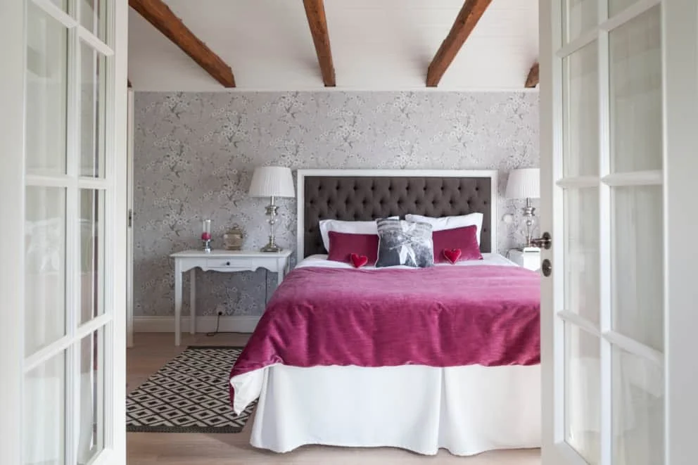 souble bed shared room 1.jpg