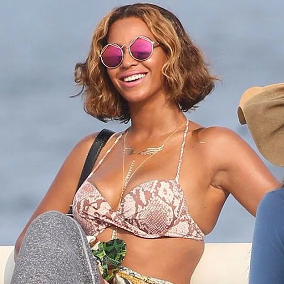 Beyoncé in Le Specs Wild Child - Gold