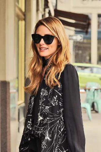 Olivia Palermo in Le Specs Halfmoon Magic Sunglasses - Black