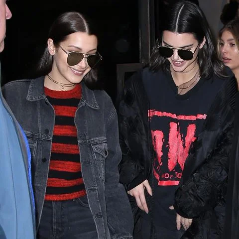 Bella Hadid in Le Specs Prince Mirrored Aviator Sunglasses - Matte Black