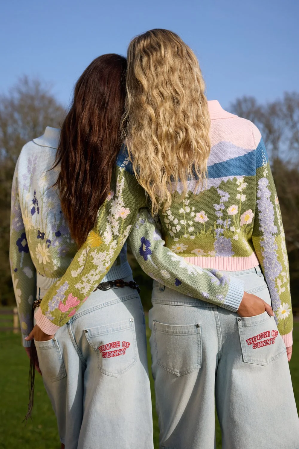 @miaisobellebarker in House of Sunny Sunset Blooms Tripper