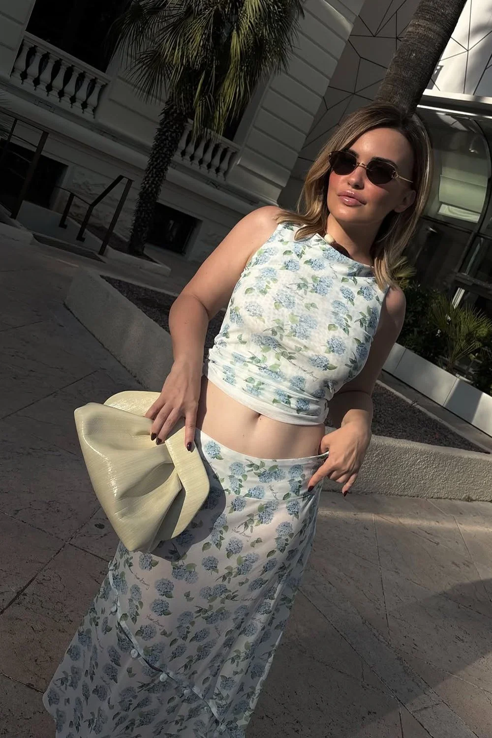 @carolinaogliaro in House of Sunny Hydrangea Asymmetric Mesh Skirt