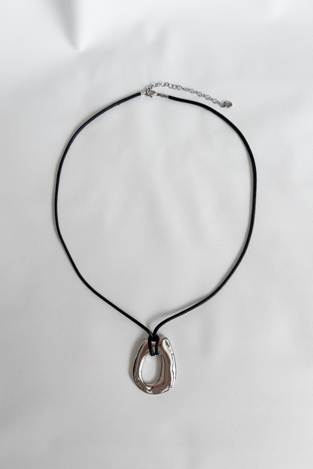 Metal Pendant Necklace