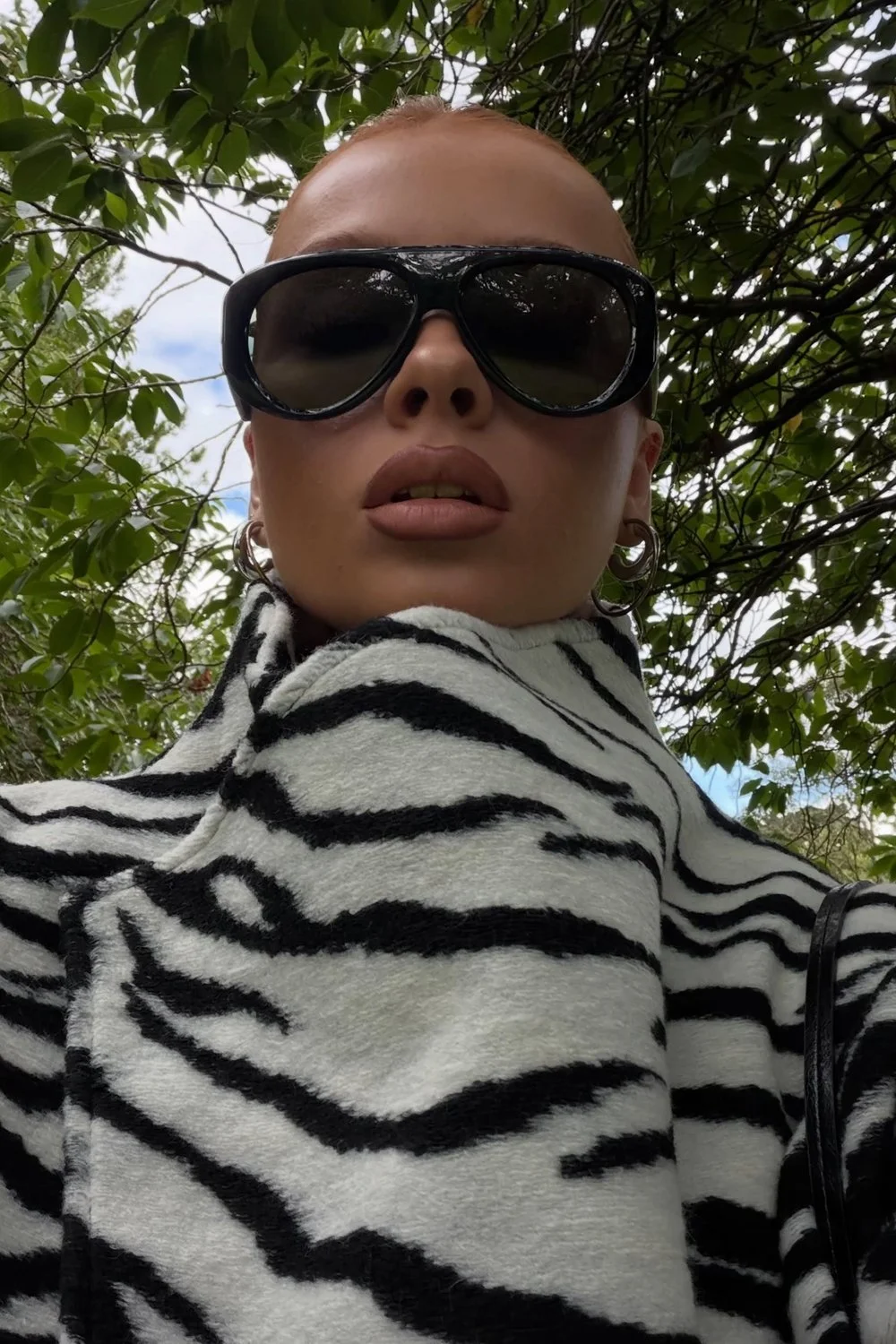 @hollyhoneyman in Le Specs Dream Boat Sunglasses - Black - Khaki Mono Polarized