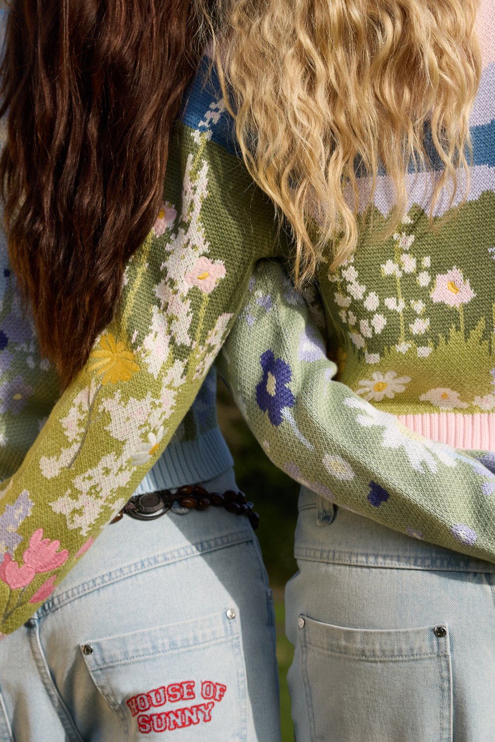 House of Sunny Sunset Blooms Tripper