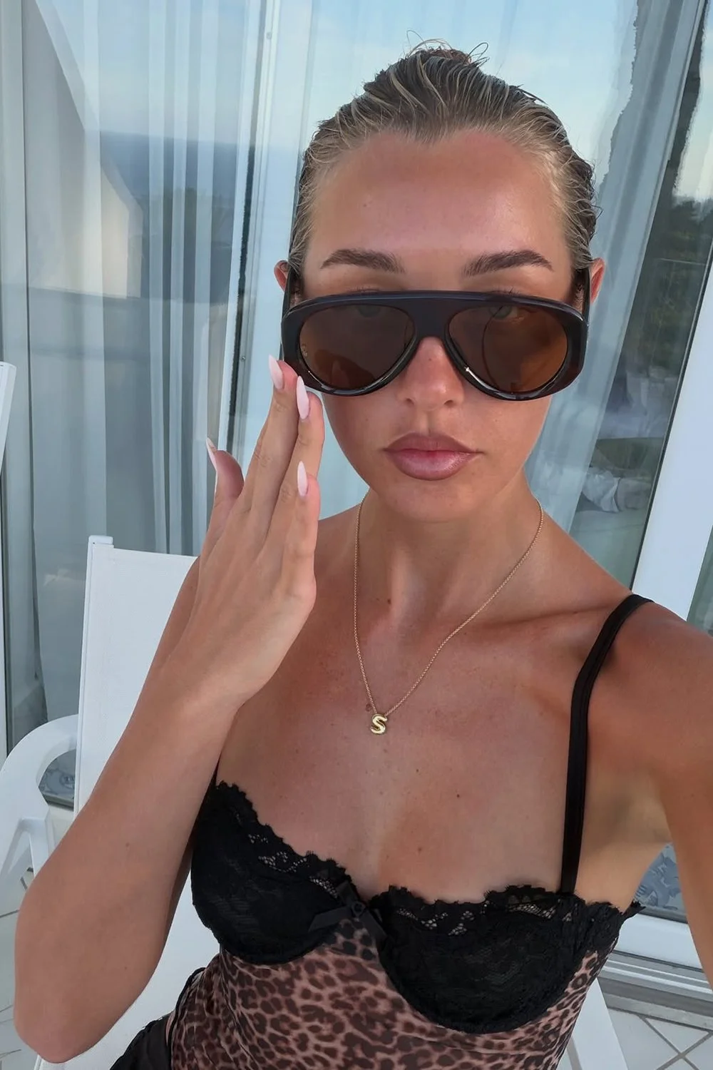 @sammmyrobinson in Le Specs Dream Boat Sunglasses - Cocoa